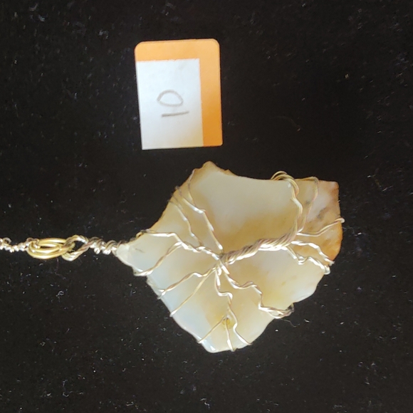 Handmade tree of Life necklace - Picture 3 of 3